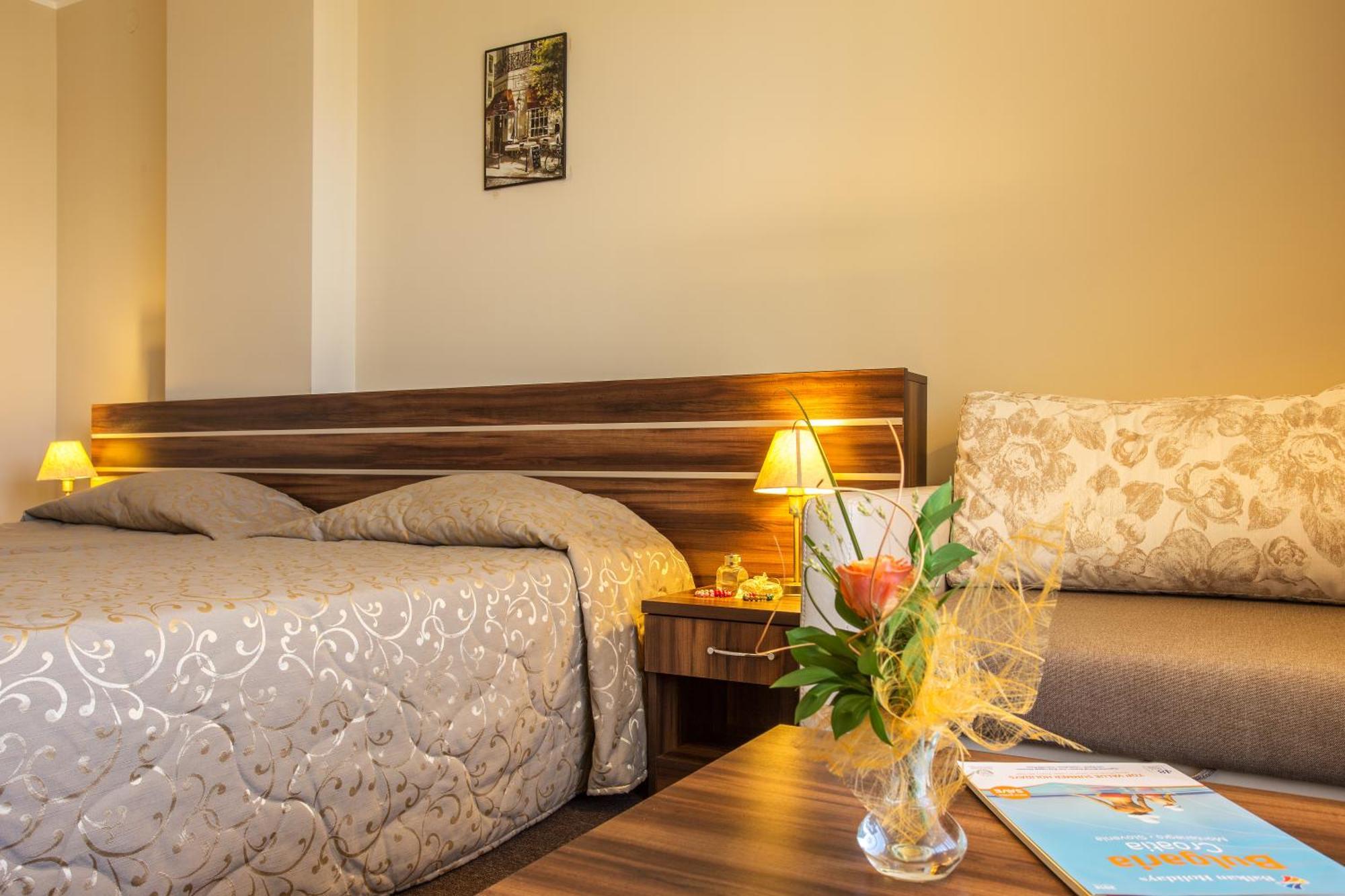 Hotel Laguna Park & Aqua Club Sunny Beach Room photo